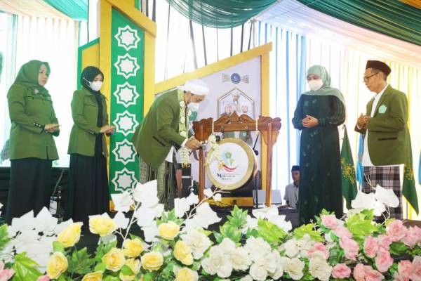 Khofifah Pendiri Pesantren Salafiyah Syafi'iyah Sukorejo Adalah Pejuang Kemerdekaan RI