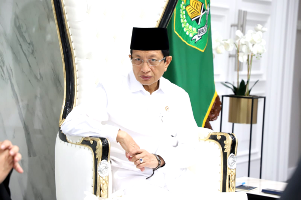 Menag Tegaskan Zakat Tidak untuk Program MBG, Harus Sesuai Delapan Asnaf