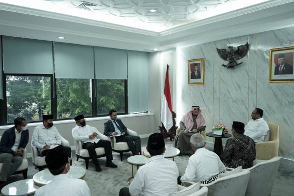 Menag Yaqut dan Dubes Bahas Rencana Kunjungan Menteri Saudi dan Kuota Haji