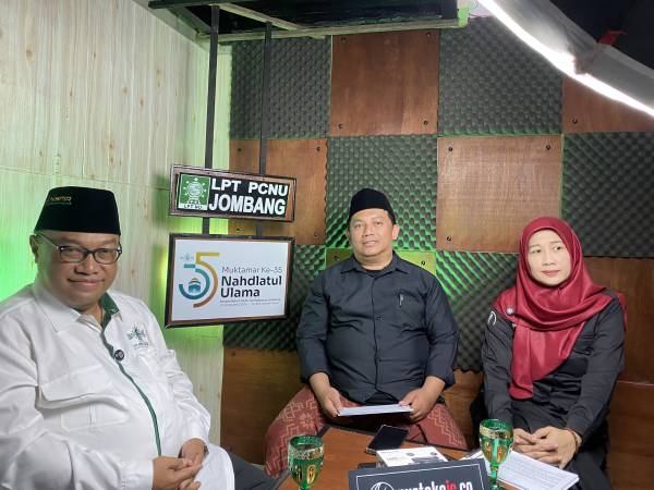 Di Tengah Teduh Pohon Jati Jombang, LPTNU dan PustakaJC.co Bicara Masa Depan PTNU