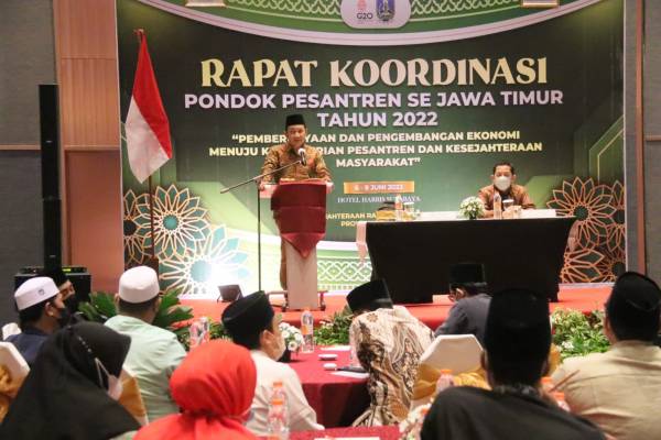 Langkah Pemprov Jatim Tumbuhkan Kemandirian Ekonomi Pesantren