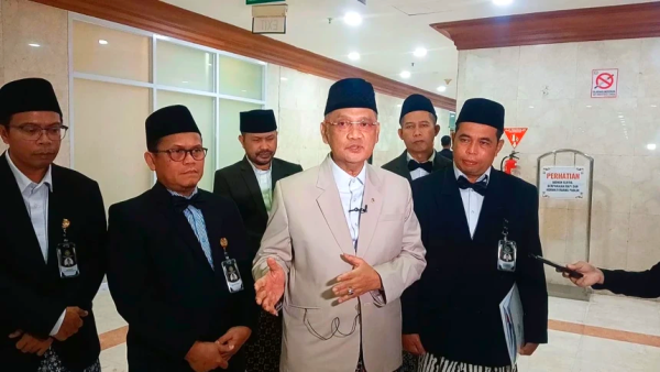 Gus Irfan Yusuf Dilantik Jadi Menteri Haji dan Umrah Pertama