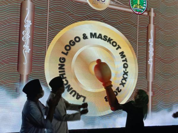 Khofifah Resmikan Logo Dan Maskot MTQ Ke-30 Jawa Timur 2023