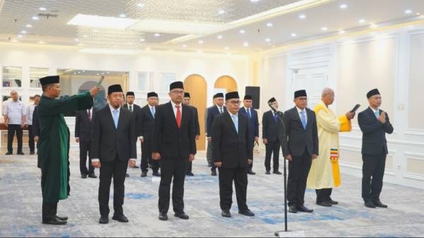 Resmi Pimpin Ditjen Pesantren, Basnang Said Diminta Rangkul Pemangku Kepentingan Daerah