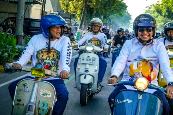15 Ribu Scooterist Ramaikan Madiun, Rolling Thunder Gagak Rimang Angkat Wisata Religi dan Ekonomi Lokal