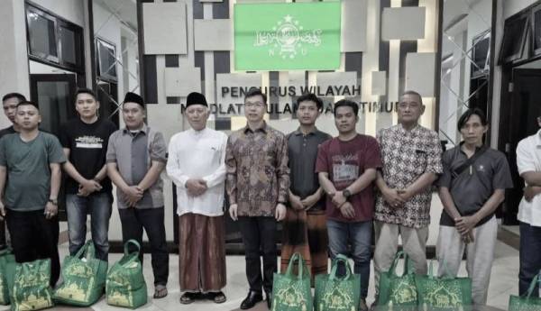 Konjen Tiongkok di Surabaya Bagikan Paket Ramadhan ke Ormas Islam Jatim