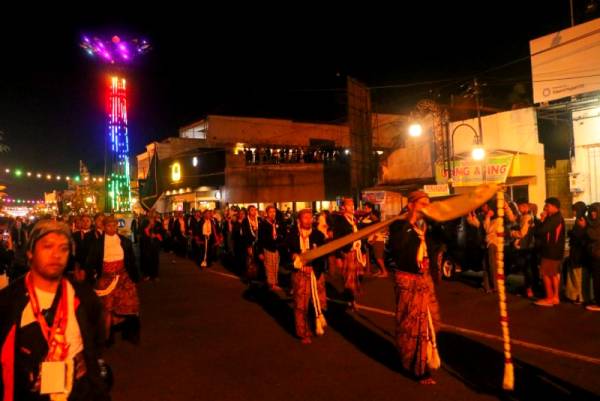 Kirab Bedol Pusaka Grebeg Suro 2025 Warnai Ponorogo Satu Suro