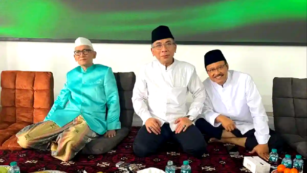 Silaturahmi Gus Yahya dan Rais Aam Menjadi Penanda Menguatnya Kebersamaan PBNU