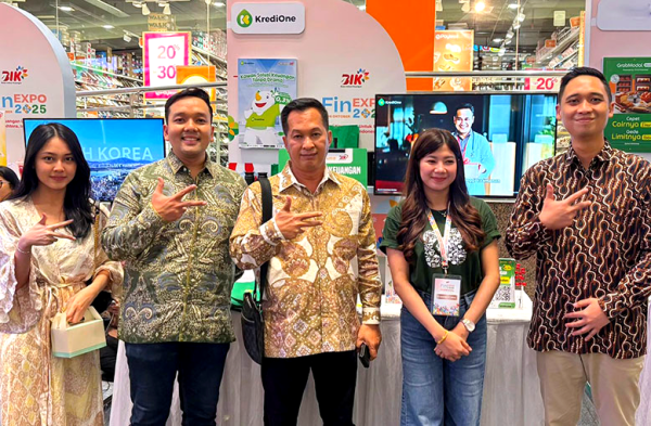 KrediOne Dukung Literasi dan Inklusi Keuangan di FinEXPO 2025 Surabaya