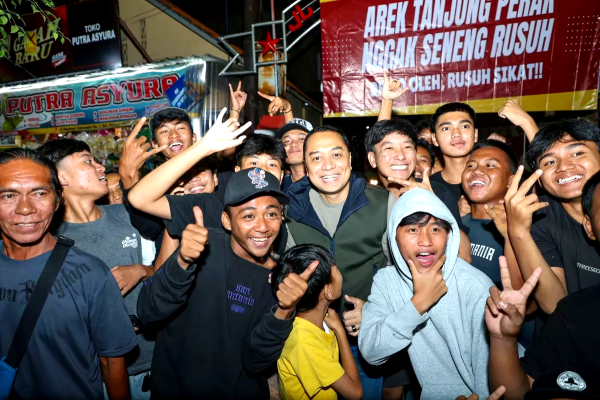 Warga Surabaya Bentuk PAM Swakarsa, Kota Siap “Bangun Macan” Pasca Kerusuhan