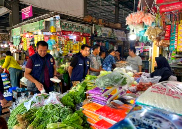 Harga Bahan Pokok Mulai Naik Jelang Nataru, Telur dan Ayam Paling Membebani Warga Gresik