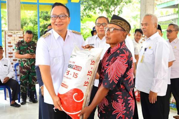 Pemkab Gresik Bantu Petani Puso dan UMKM Olahan Ikan dengan Pendekatan Hulu-Hilir