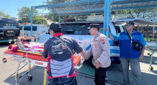 Permudah Akses Kesehatan Warga, Polres Gresik Sediakan Ambulans Gratis
