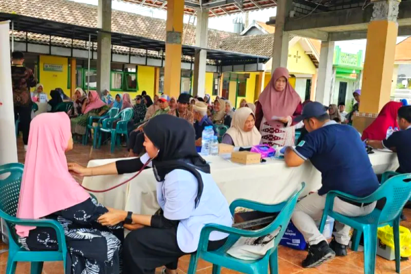 Peringati Bulan K3 Nasional 2026, KEK JIIPE Layani Pengobatan Gratis Warga Gresik