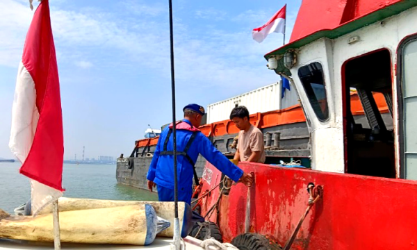 Satpolairud Gresik Gandeng Nelayan Perkuat Pengawasan Trawl dan Antisipasi Cuaca Buruk