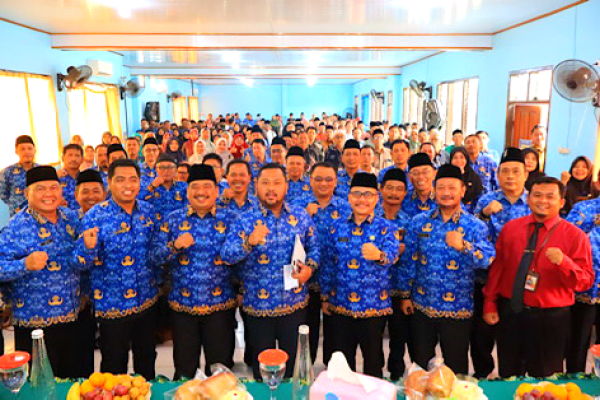 Bupati Gresik Tegaskan BOSDA 2026 Aman, Tak Terdampak Efisiensi Anggaran