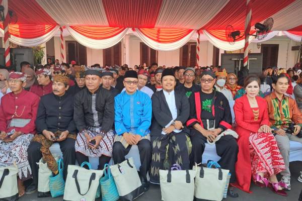 Suku Bawean Catat Sejarah Baru di Gedung Negara Grahadi