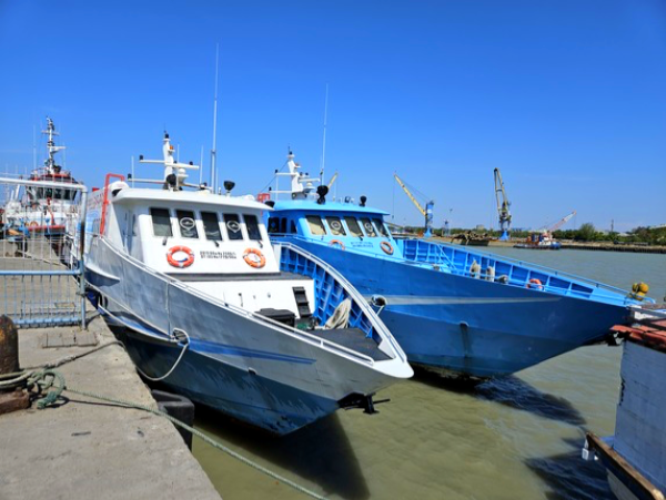 Cuaca Buruk di Perairan Bawean, Seluruh Pelayaran Laut Dihentikan Sementara