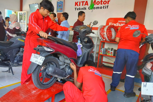 Bengkel Edukasi SMK Semen Gresik Diakui Jadi Pilot Project Nasional