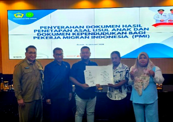Pemkab Gresik Amankan Masa Depan Anak PMI Lewat Legalitas Dokumen