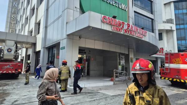 Gedung PPJT RSUD Dr. Soetomo Belum Beroperasi Usai Kebakaran, Pasien Kritis Berangsur Pulih