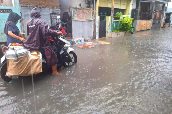 Cuaca Ekstrem Ancam Kota Pahlawan, Pemkot Surabaya Gerak Cepat Tangkal Banjir