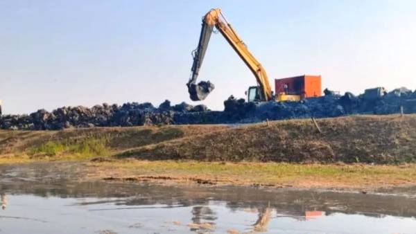 Tanggul Lapindo Jebol di Porong, Warga Khawatir Lumpur Meluas