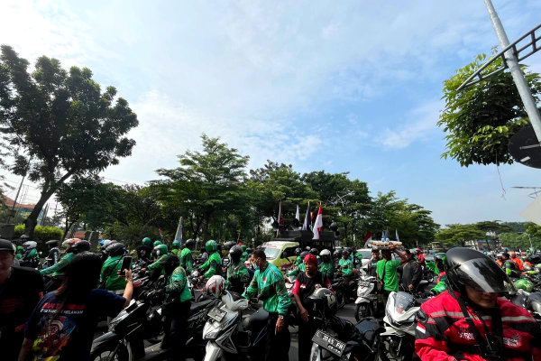 Ribuan Ojol Kepung DPRD Jatim Hari Ini, Ini Rute Demo dan Titik Rawan Macet di Surabaya