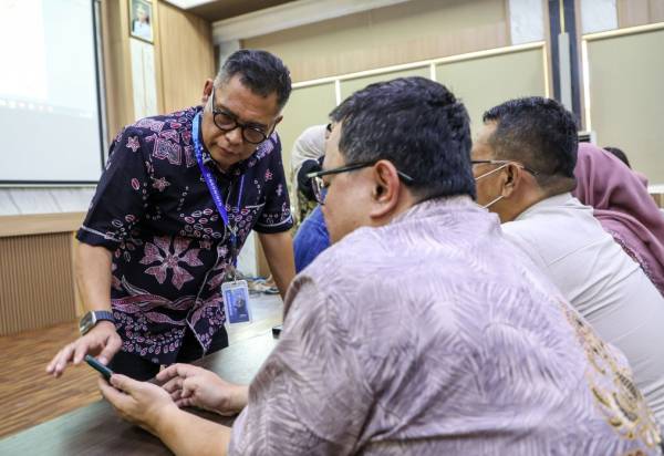 Pendaftaran Bansos Digital di Surabaya Ditarget Rampung 7 Juli 2026