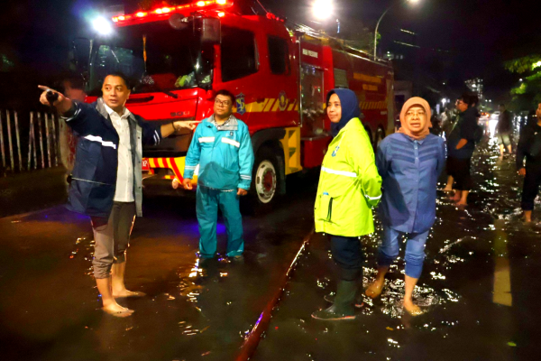 Cak Eri All Out Lawan Genangan, Mobil PMK Dikerahkan ke Titik Rawan