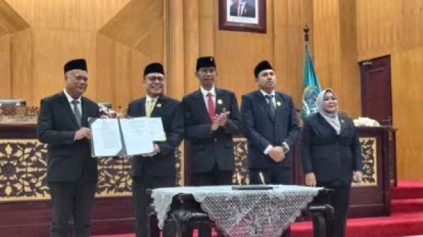 DPRD Surabaya Bahas APBD 2026, Target Disahkan Bertepatan Hari Pahlawan