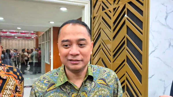Respons Eri Cahyadi soal 200 Siswa Keracunan MBG di Surabaya