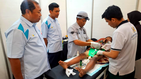 Khitan Massal Jadi Wujud Kepedulian PLN UPT Surabaya di Masa Libur Sekolah