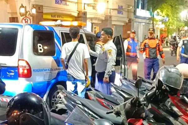 Pemkot Surabaya Tata Ulang Parkir Jalan Tunjungan, Warga Siap Nikmati Jalan Lega Tanpa Macet