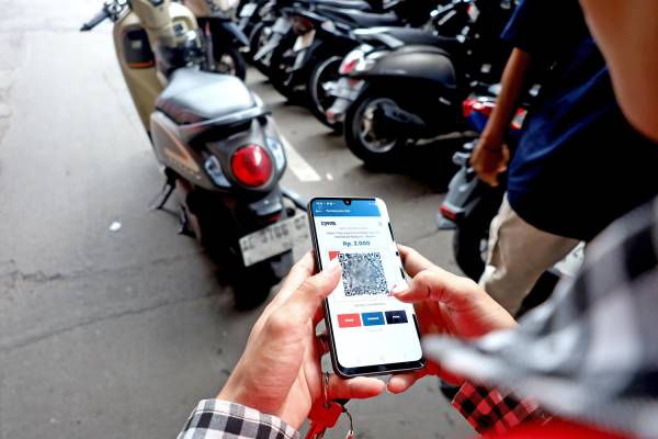Tak Ada Lagi Karcis Parkir di Surabaya, Pembayaran Kini Wajib Digital