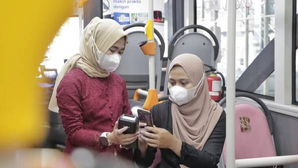 Pemkot Surabaya Beri Promo Tarif Rp733 untuk Suroboyo Bus dan Puluhan Titik Parkir