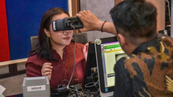 Perekaman e-KTP di Surabaya Tembus 99,68 Persen, Aktivasi IKD Terus Dipercepat