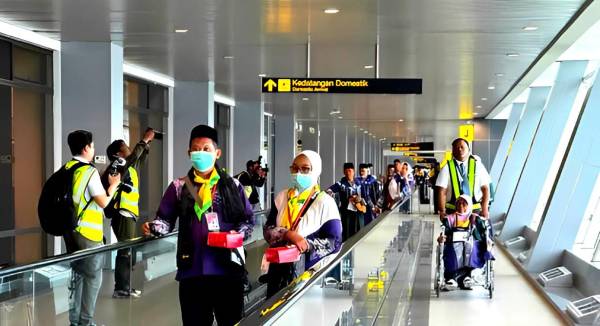 Embarkasi Surabaya Berangkatkan 14098 Jamaah Haji ke Tanah Suci