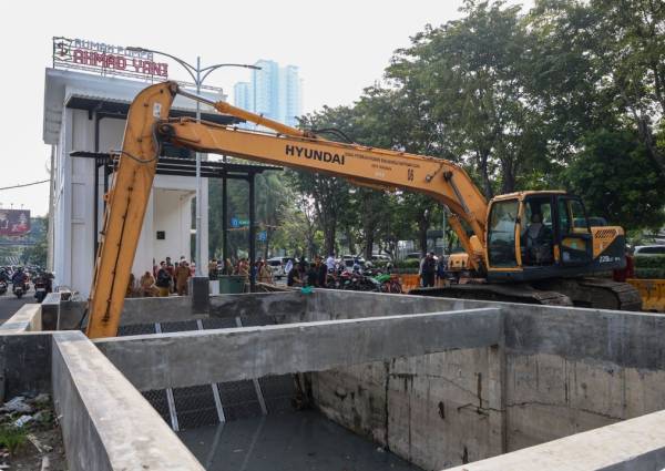 Pemkot Surabaya Tambah Delapan Rumah Pompa Baru pada 2026 untuk Antisipasi Banjir