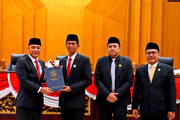Meski Pendapatan Turun Rp 600 M, Surabaya Tetap Gas Pembangunan Jalan dan Fasilitas Umum