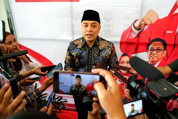 Taman Apsari Surabaya Rusak Lagi Usai Pesta Rakyat Wali Kota Eri Ajak Warga Menjaga Fasilitas Publik