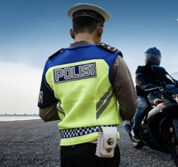 Gencarkan Lagi Tilang Manual, Satlantas Polrestabes Surabaya Jaring 172 Pelanggar Lalu Lintas