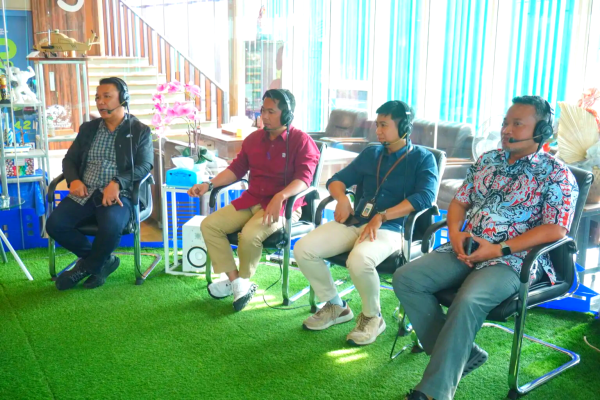 Camat Surabaya Diminta Bekerja Selevel Wali Kota di Wilayah Masing-Masing