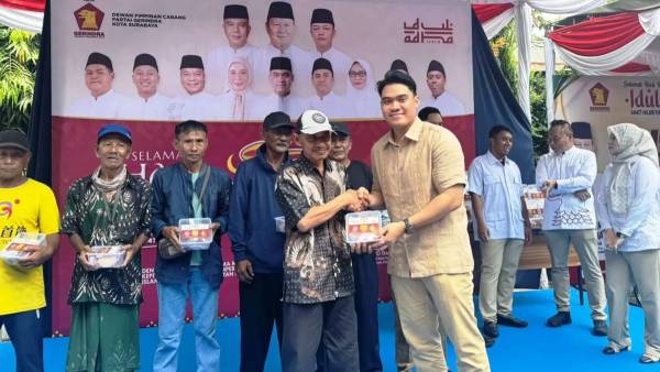 Momentum Idul Adha, Gerindra Surabaya Bagikan Hampir 2.000 Paket Daging Kurban