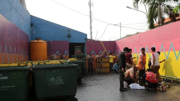 Surabaya Percepat Perbaikan TPS, 1.800 Tong Sampah Ditarget Tuntas Mei Ini