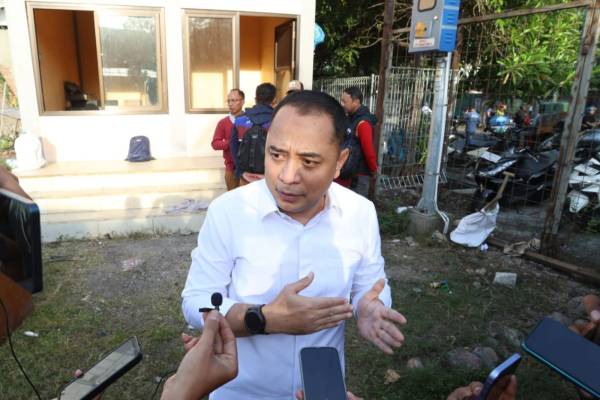 Eri Cahyadi Tegaskan Pasar Tanjungsari Wajib Patuhi Jam Operasional