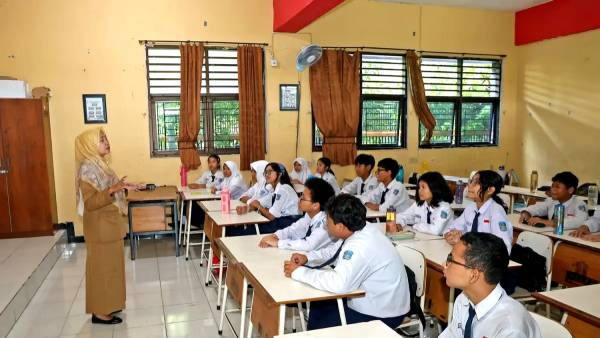 Uji Coba SPMB SMP Surabaya 2026 Dimulai 15 Juni, Dispendik Minta Wali Murid Manfaatkan Kesempatan Ini