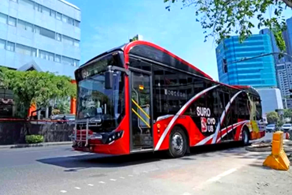 Eri Cahyadi Janji Evaluasi Usai Aksi Ugal-ugalan Suroboyo Bus Viral