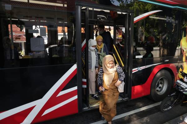 Dishub Surabaya Evaluasi Kinerja Sopir Suroboyo Bus dan Wira-Wiri, Penumpang Bisa Beri Penilaian Langsung