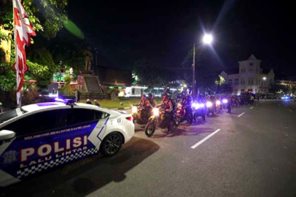 Polda Jatim dan TNI Gelar Patroli Skala Besar, Pastikan Surabaya Aman dan Kondusif